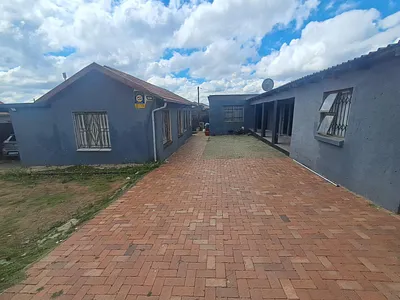 3 Bedroom House For Sale in Midrand - v4IV.webp