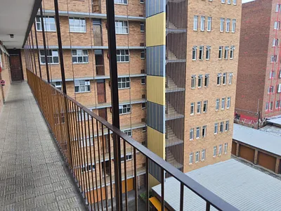 2 Bedroom Apartment For Sale in Pretoria - H8kx.webp