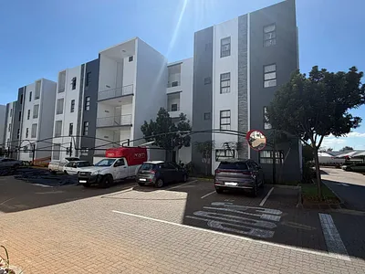 3 Bedroom Apartment For Sale in Carlswald North Estate, Midrand - 072I.webp