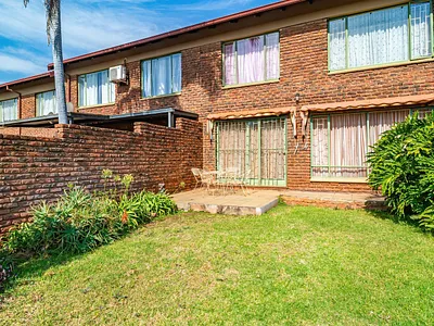 3 Bedroom Townhouse For Sale in Akasia - ENam.webp