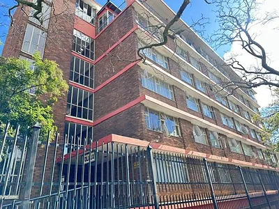 2 Bedroom Apartment For Sale in Pretoria - xNgI.webp