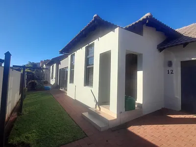 3 Bedroom House For Sale in Hartbeespoort - zH0c.webp