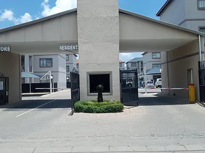 2 Bedroom Apartment For Sale in Boksburg - HGtE.webp