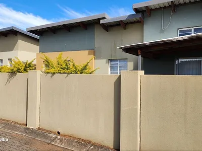 3 Bedroom Townhouse For Sale in Rustenburg - X375.webp