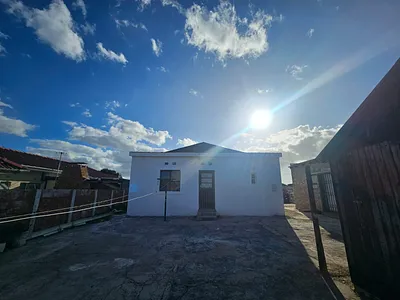 3 Bedroom House To Rent in Goodwood - QiUh.webp