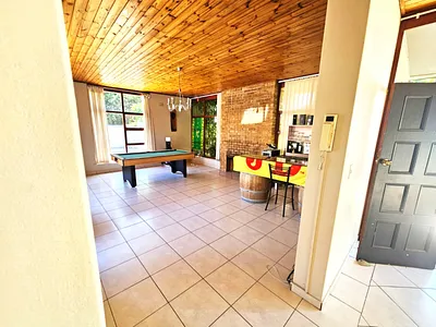 4 Bedroom House To Rent in Durbanville - 5pej.webp