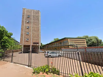 2 Bedroom Apartment For Sale in Pretoria - img