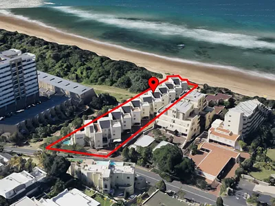 4 Bedroom Apartment For Sale in Umhlanga - CjtP.webp