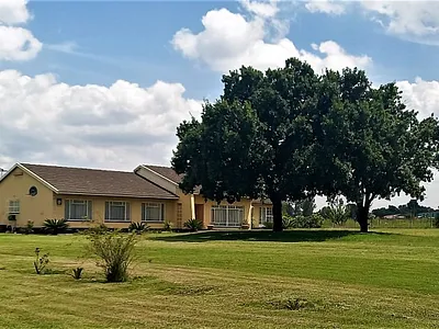 6 Bedroom House For Sale in Meyerton - Y86Y.webp