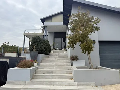 4 Bedroom House For Sale in Sandton - lhRx.webp