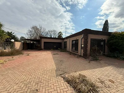 3 Bedroom House For Sale in Vereeniging - 8GSW.webp