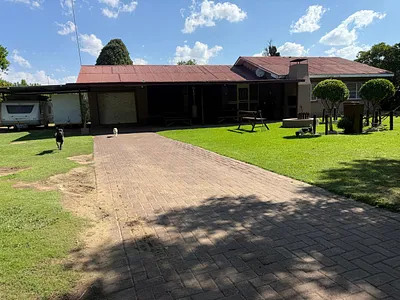 3 Bedroom House For Sale in Standerton - img