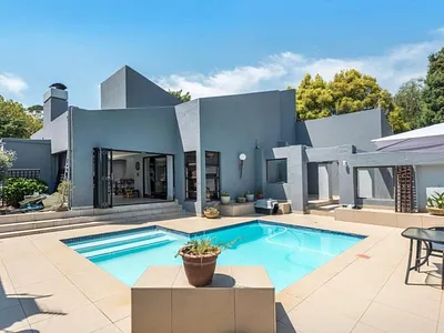 5 Bedroom House For Sale in Edenvale - img