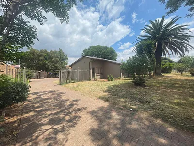 3 Bedroom House For Sale in Centurion - pktz.webp