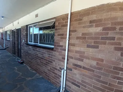 2 Bedroom Apartment For Sale in Randburg - t4AA.webp