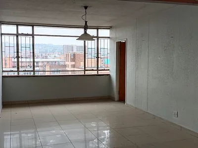 1.5 Bedroom Apartment For Sale in Pretoria - SMZq.webp