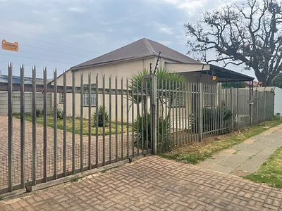 3 Bedroom House For Sale in Krugersdorp - Pltq.webp
