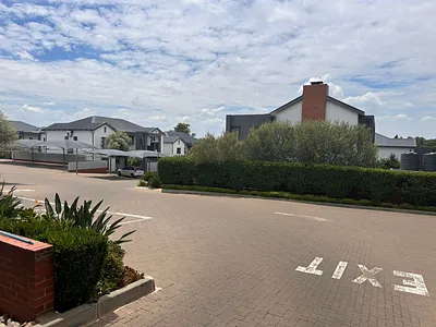 2 Bedroom Apartment For Sale in Sandton - pNWk.webp