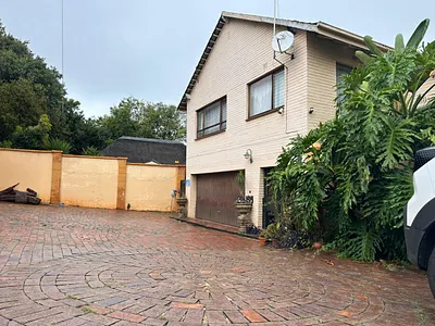 4 Bedroom House For Sale in Randburg - WdYI.webp