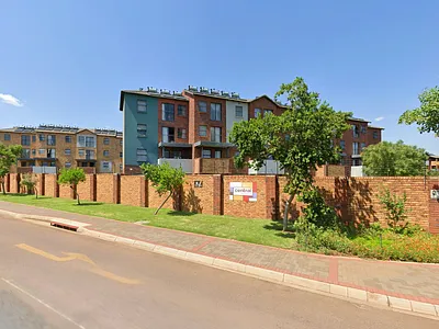 2 Bedroom Apartment For Sale in Pretoria - img