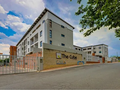 1 Bedroom Townhouse For Sale in Sandton - img
