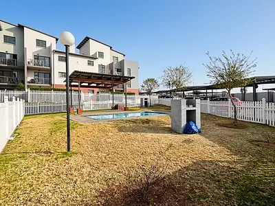 2 Bedroom Townhouse For Sale in Sandton - img