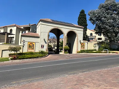 2 Bedroom Townhouse For Sale in Sandton - img