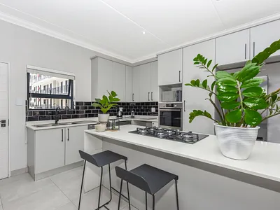 2 Bedroom Apartment To Rent in Sandton - vVQ9.webp