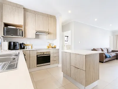 2 Bedroom Apartment To Rent in Sandton - Sgz0.webp