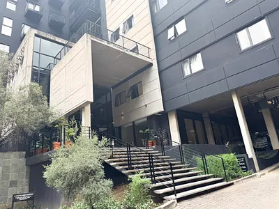 0.5 Bedroom Apartment To Rent in Sandton - img