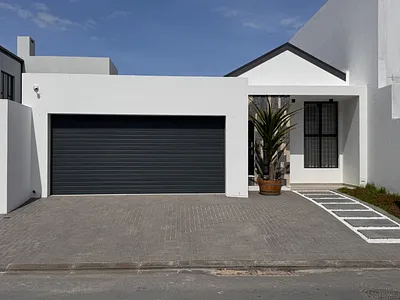 4 Bedroom House For Sale in Blouberg - img