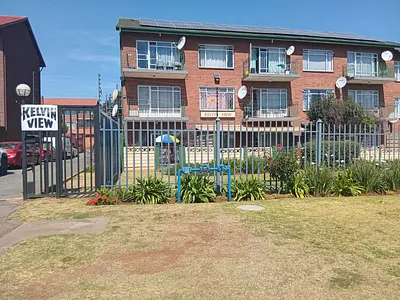 2 Bedroom Apartment For Sale in Kempton Park - YYdS.webp
