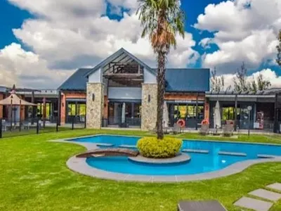 3 Bedroom Apartment For Sale in Randburg - img