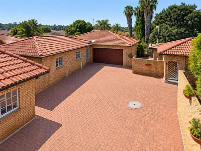3 Bedroom House For Sale in Alberton - E5Qp.webp