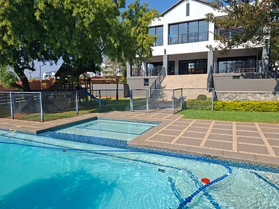 3 Bedroom Apartment To Rent in Krugersdorp - img