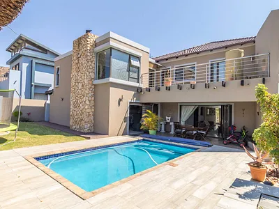 4 Bedroom House For Sale in Krugersdorp - K8N9.webp