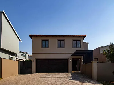 4 Bedroom House For Sale in Sandton - img