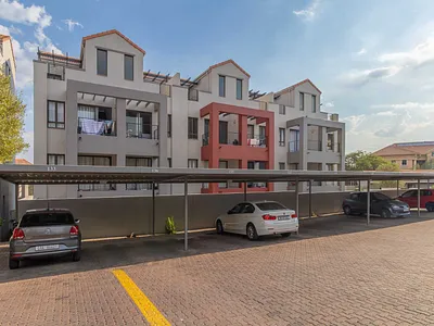 Apartment For Sale in Sandton - ZGxG.webp