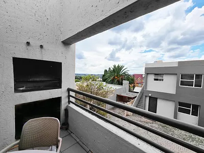 2 Bedroom Apartment For Sale in Roodepoort - BsBx.webp