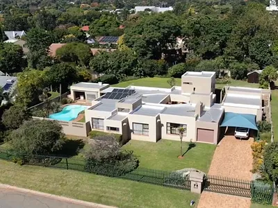 5 Bedroom House For Sale in Randburg - xvGK.webp
