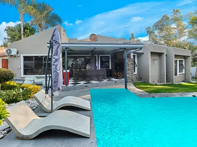 4 Bedroom Townhouse For Sale in Roodepoort - 24Wm.webp