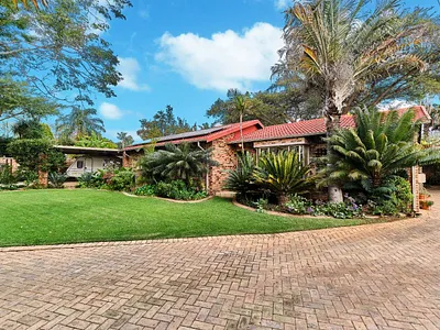 3 Bedroom House For Sale in Roodepoort - iHXB.webp