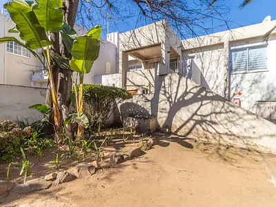 2 Bedroom Apartment For Sale in Sandton - cDEn.webp