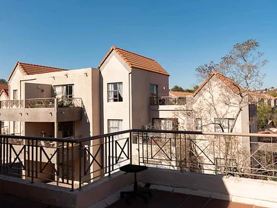 2 Bedroom Townhouse For Sale in Midrand - YYui.webp