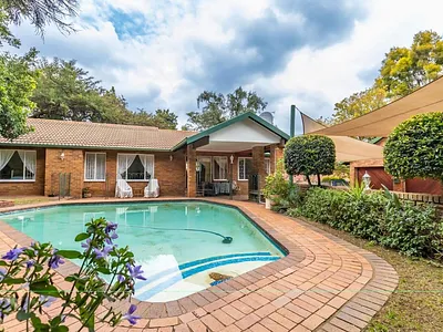 3 Bedroom House For Sale in Roodepoort - vxVY.webp