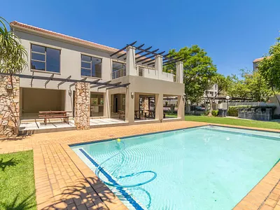 0.5 Bedroom Apartment For Sale in Sandton - EfwK.webp