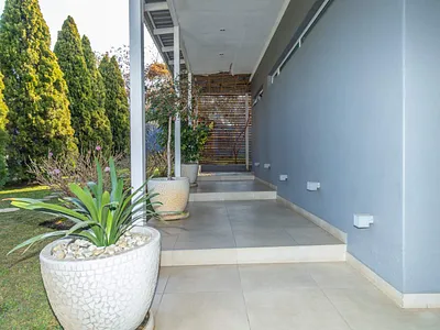 5 Bedroom House For Sale in Sandton - gmEZ.webp