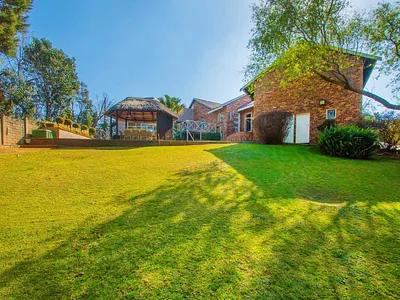 3 Bedroom House For Sale in Krugersdorp - m4Ku.webp