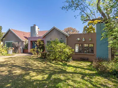 4 Bedroom House For Sale in Randburg - 2ye5.webp