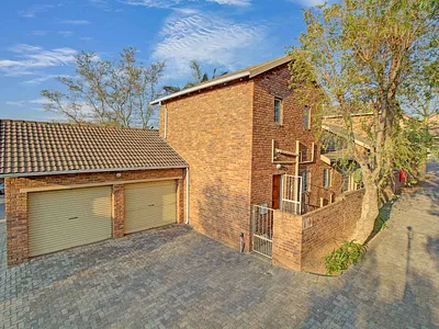 3 Bedroom Townhouse For Sale in Roodepoort - rKms.webp